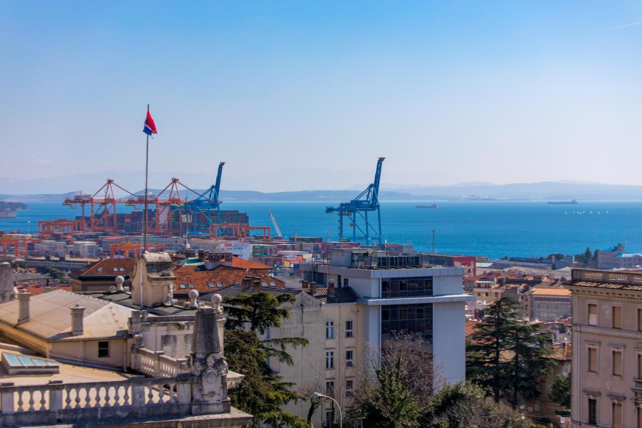 Aenei Delux Rijeka Exterior foto