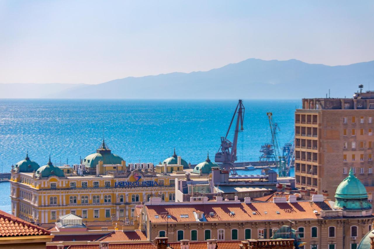 Aenei Delux Rijeka Exterior foto